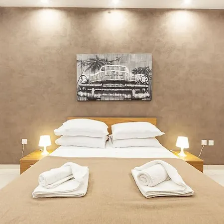 Seafront 4br With Mesmerising Balcony & Views By 360 Estates *