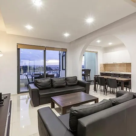 Lägenhet Seafront 4br With Mesmerising Balcony & Views By 360 Estates Sliema