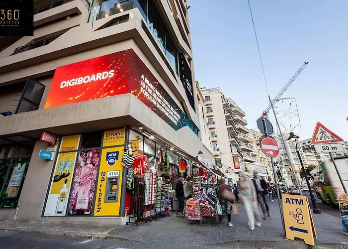 Seafront 4br With Mesmerising Balcony & Views By 360 Estates 公寓