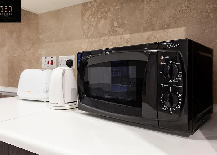 Seafront 4br With Mesmerising Balcony & Views By 360 Estates * 斯利马