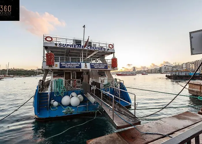 公寓 Seafront 4br With Mesmerising Balcony & Views By 360 Estates *