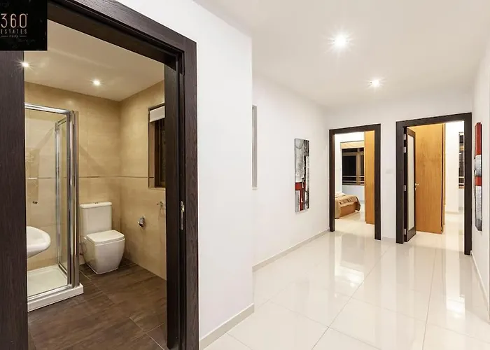 公寓 Seafront 4br With Mesmerising Balcony & Views By 360 Estates 斯利马