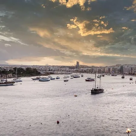 Seafront 4br With Mesmerising Balcony & Views By 360 Estates * Sliema