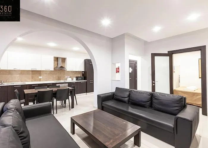 Seafront 4br With Mesmerising Balcony & Views By 360 Estates Διαμέρισμα